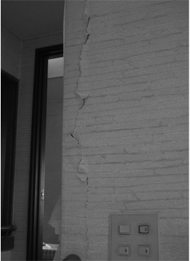 半壊した家の改修費　VS　エアー断震システム導入費用